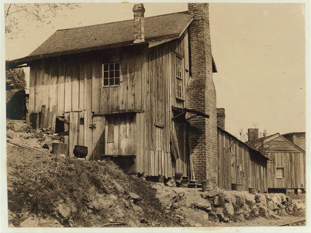 Mill workers' houses in Rome, 1913